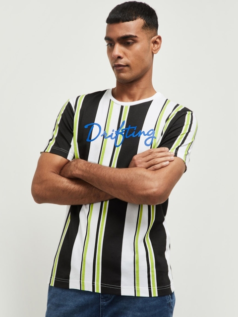 

max Men White & Black Striped Round Neck T-shirt