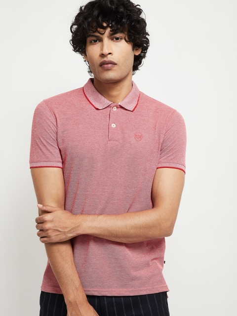 

max Men Red Solid Polo Collar T-shirt