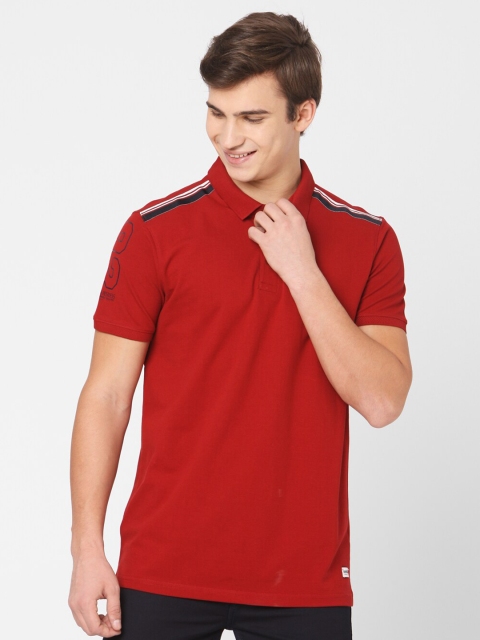 

SPYKAR Men Red Solid Round Neck Cotton T-shirt