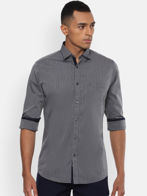 

Van Heusen Sport Men Grey Pure Cotton Slim Fit Striped Casual Shirt
