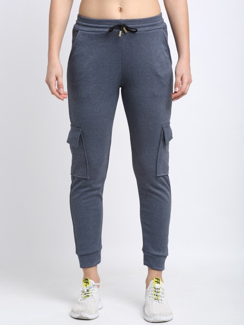 

NEUDIS Women Blue Checked Slim-Fit Cotton Cargo Joggers