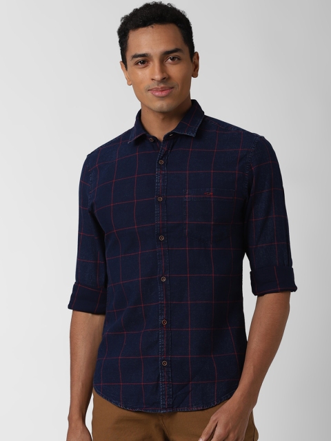 

Peter England Casuals Men Navy Blue & Red Pure Cotton Slim Checked Chambray Casual Shirt