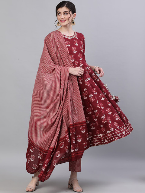 

Ishin DESIGNER STUDIO Women Maroon Floral Printed Regular Straight Pure Cotton Kurta Set