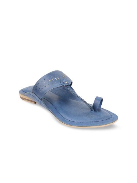 

Rocia Women Blue Solid Leather One Toe Kolhapuri Flats