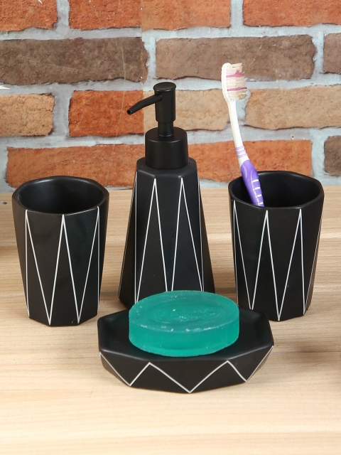

House Of Accessories Set of 4 Black & White Textured Ceramic Bath Accessories