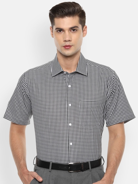 

Van Heusen Men Black & White Regular Fit Checked Formal Shirt