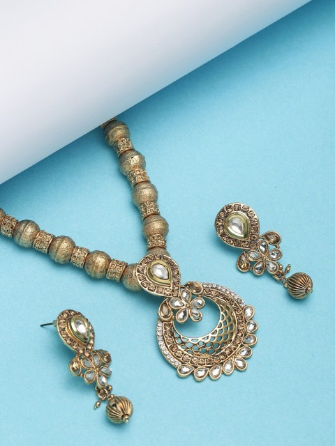 

PANASH Gold-Plated White Kundan-Studded & Beaded Handcrafted Jewellery Set