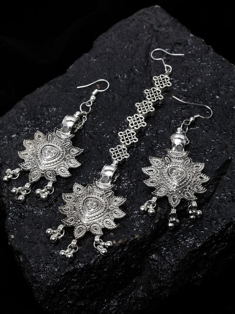 

PANASH Oxidised Rhodium-Plated Silver-Toned Maangtika and Earring Jewellery Set
