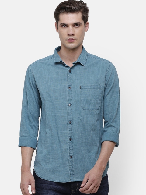 

Voi Jeans Men Turquoise Blue Slim Fit Solid Casual Shirt