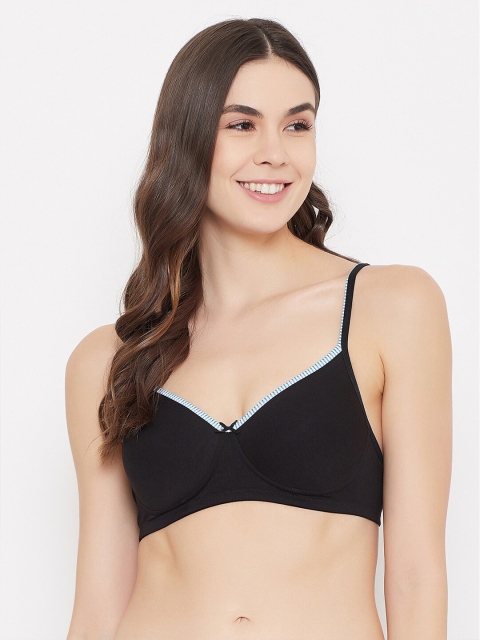 

Clovia Black Solid Non-Wired Lightly Padded T-shirt Bra BR1049K1332B