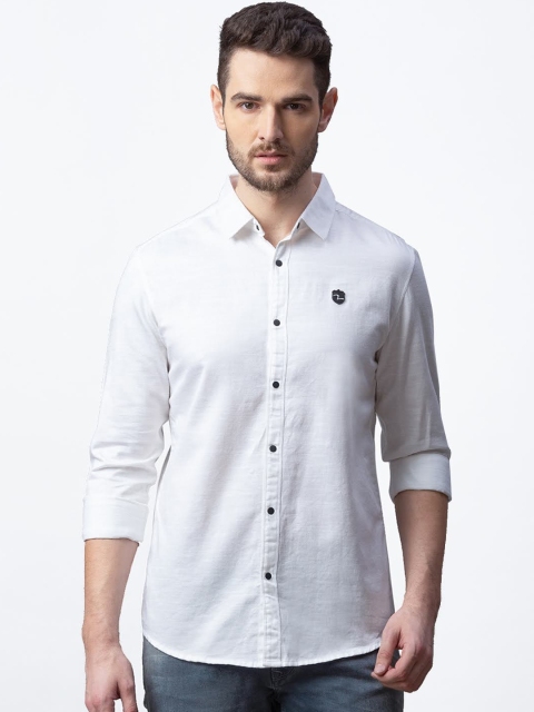 

SPYKAR Men White Slim Fit Solid Casual Shirt