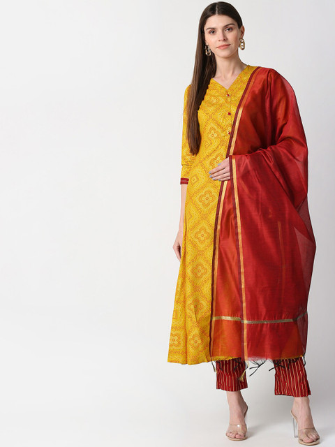 

mokshi Women Mustard Yellow & Maroon Bandhani Print A-Line Kurta Sets