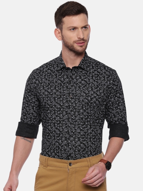 

CROYDON Men Black & White Regular Fit Printed Smart Casual Shirt