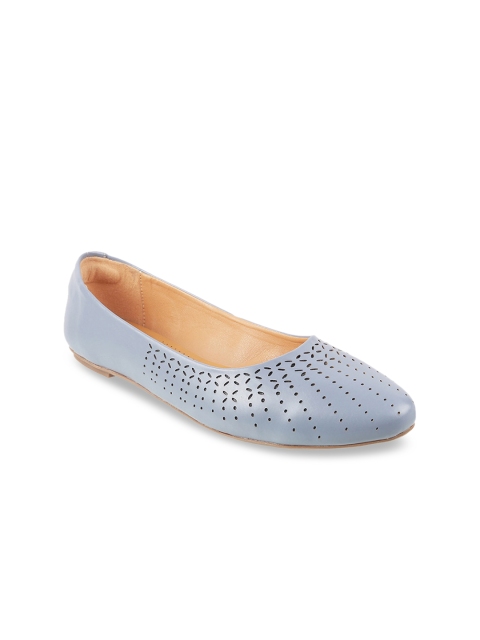 

Mochi Women Blue Solid Ballerinas