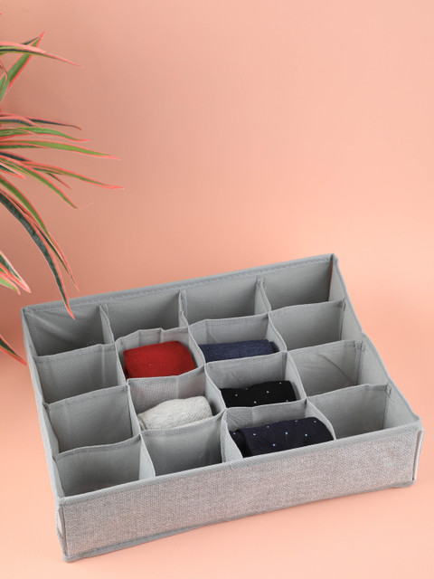 

YOYOSO Set Of 2 Pink & Grey Printed Cloth Storage Box For Innerwear With 16 Lattice