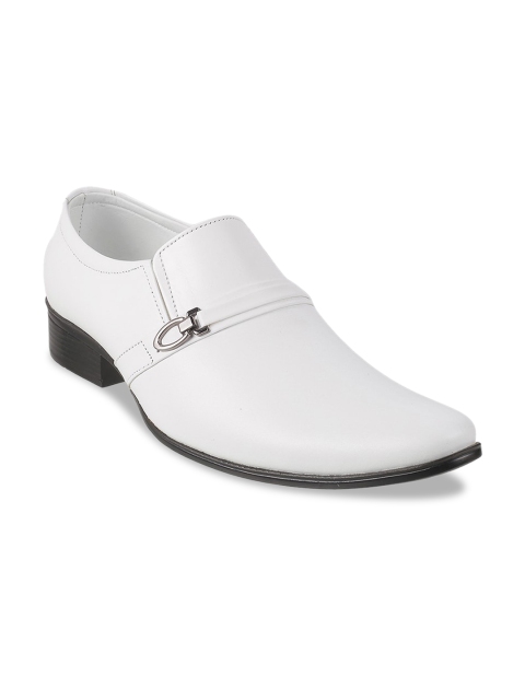 

Metro Men White Solid Leather Formal Loafers
