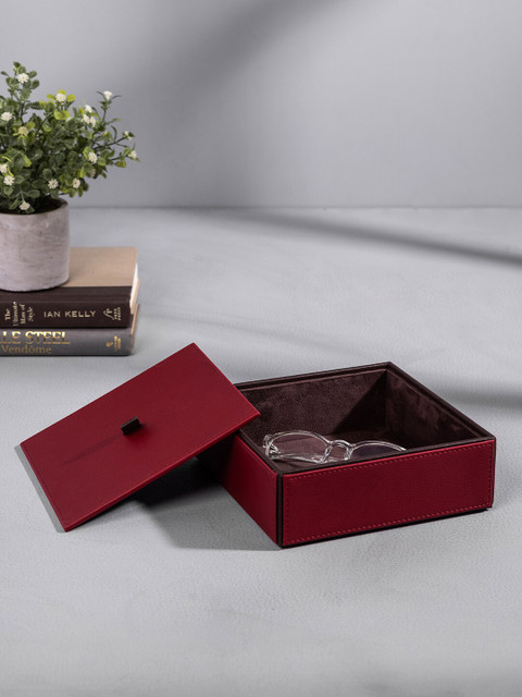 

Pure Home and Living Red Solid Square Jewellery Box