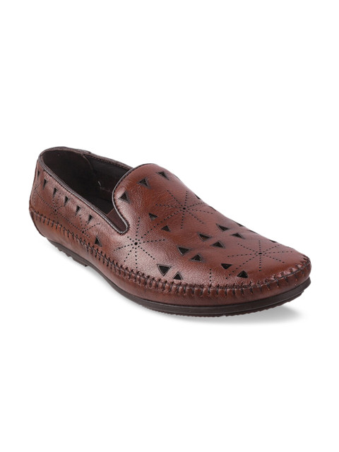 

Metro Men Brown Textured Leather Formal Loafers