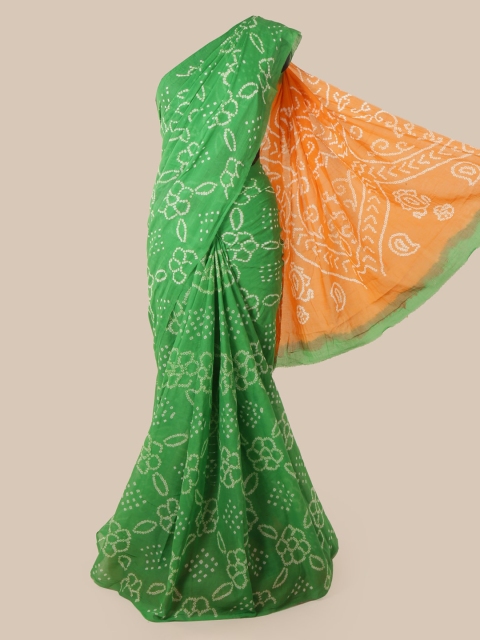

Pothys Green & White Cotton Blend Printed Saree