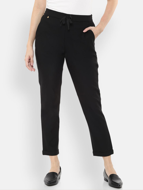 

Van Heusen Woman Black Slim Fit Solid Cropped Regular Trousers