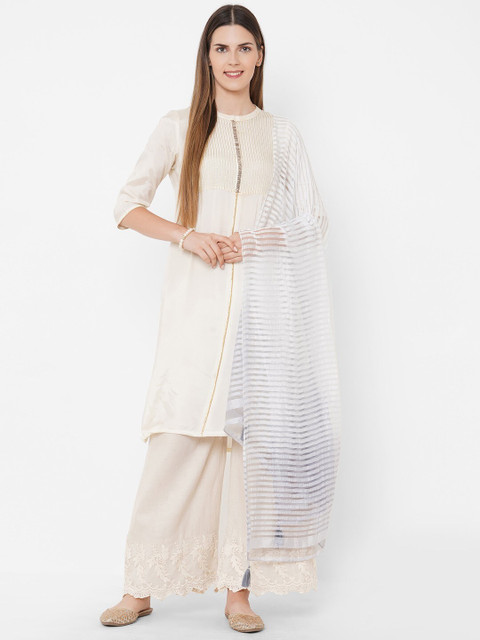 

Get Wrapped Textured Shaded Grey Dupatta with Tassels