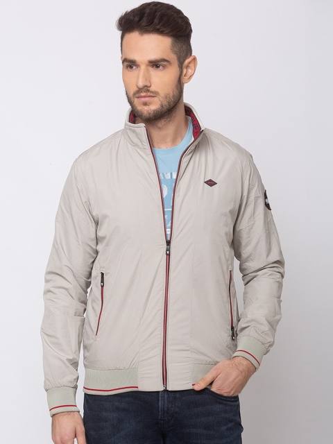 

SPYKAR Men Grey Solid Padded Jacket
