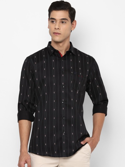 

Allen Solly Men Black & Grey Slim Fit Pin Striped & Geometric Print Casual Shirt