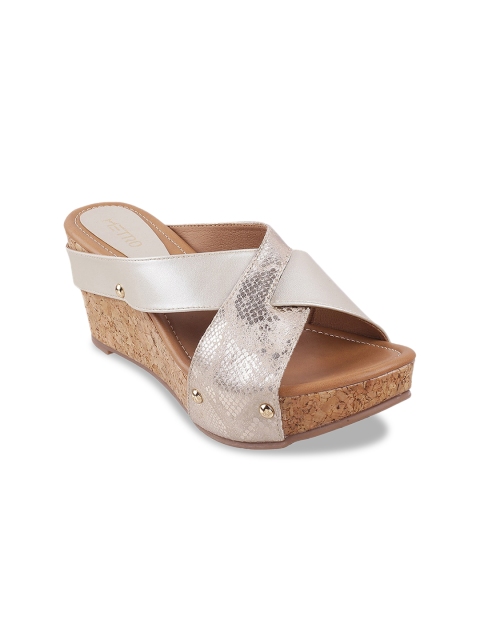 

Metro Women White Gold-Toned Textured Sandals