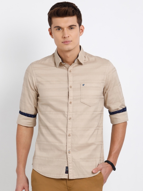 

t-base Men Beige Regular Fit Striped Casual Shirt