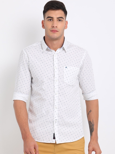 

t-base Men White & Blue Regular Fit Printed Casual Shirt