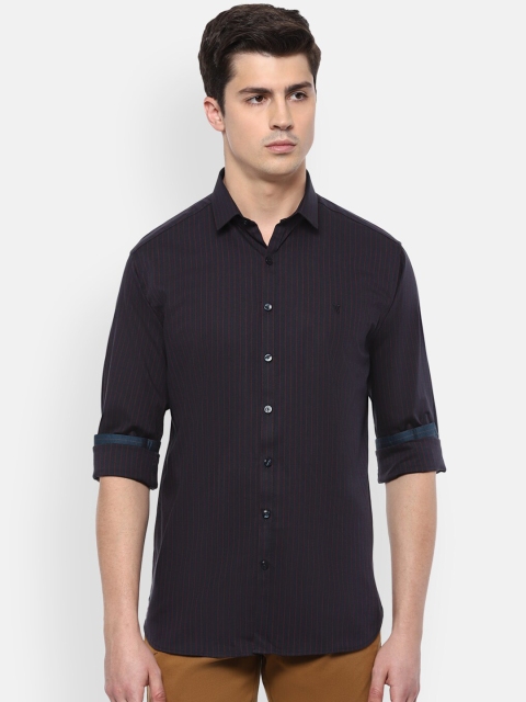 

V Dot Men Navy Blue Slim Fit Solid Cotton Casual Shirt