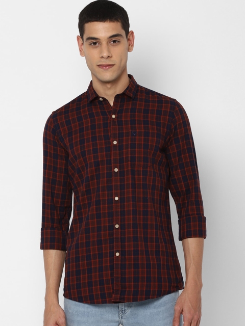 

Solly Jeans Co. Men Maroon & Navy Blue Regular Fit Checked Pure Cotton Casual Shirt