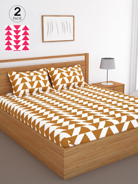 

Bedspun White & Yellow Geometric 120 TC Cotton 2 Queen Bedsheet with 4 Pillow Covers