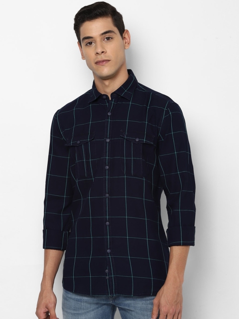 

Solly Jeans Co. Men Navy Blue & Green Regular Fit Checked Casual Shirt