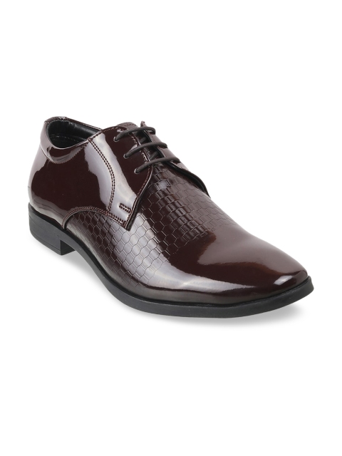 

WALKWAY Men Maroon Textured Formal Derbys