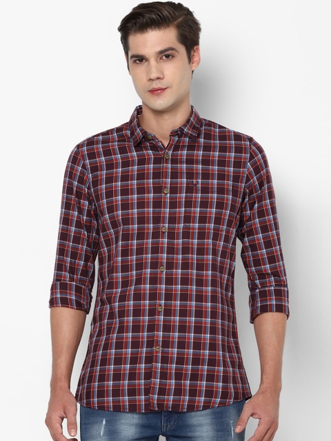 

Solly Jeans Co. Men Burgundy & Blue Regular Fit Checked Casual Shirt
