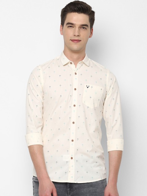 

Solly Jeans Co. Men Cream-Coloured & White Regular Fit Printed Casual Shirt