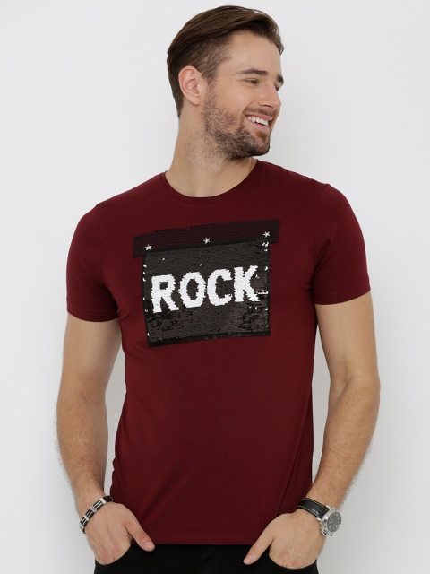 

Rex Straut Jeans Men Maroon Printed Round Neck T-shirt