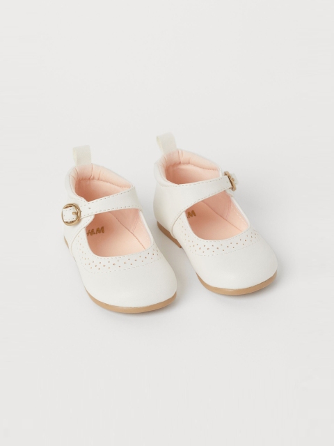 

H&M Girls White Solid Ballerina Shoes