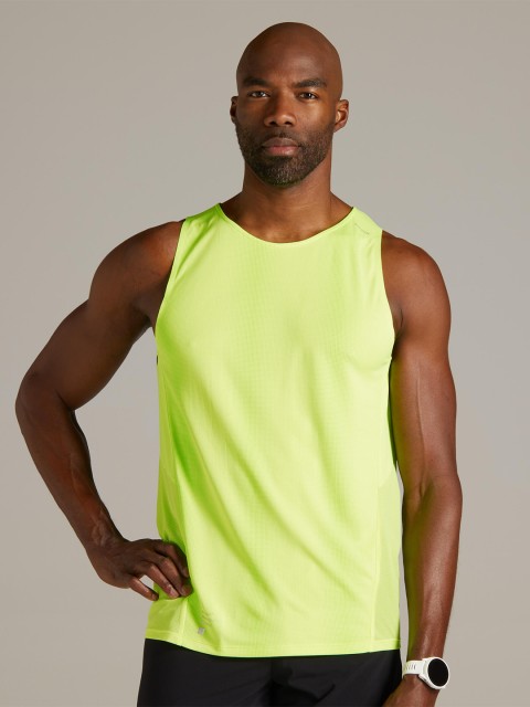 

KIPRUN By Decathlon Men Lime Green Solid Rapid-Dry Running T-shirt