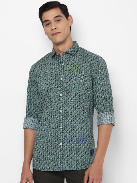

Solly Jeans Co. Men Green & Blue Regular Fit Printed Casual Shirt