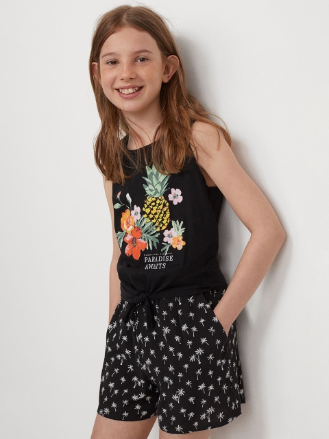 

H&M Girls Black Patterned Pull-on Shorts