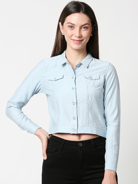 

Kraus Jeans Women Blue Regular Fit Solid Cropped Shirt