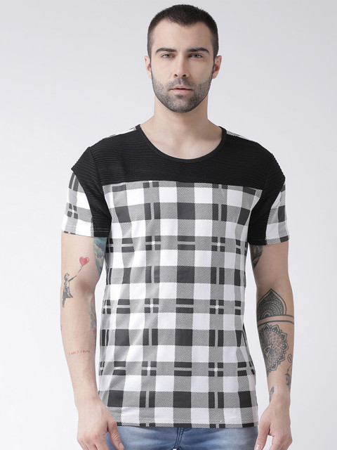 

Rex Straut Jeans Men White & Black Checked Slim Fit Tshirts