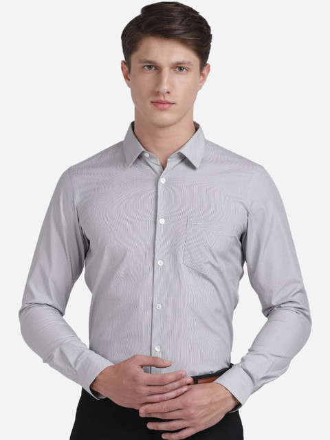 

Crocodile Men Grey Slim Fit Solid Formal Shirt