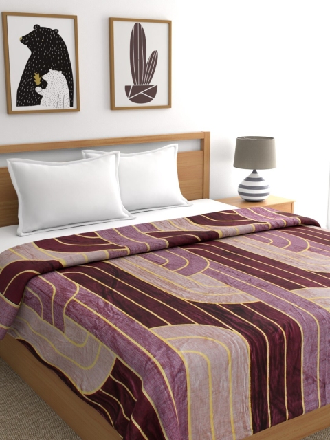 

Signature Purple & Burgundy Geometric AC Room 380 GSM Double Bed Blanket