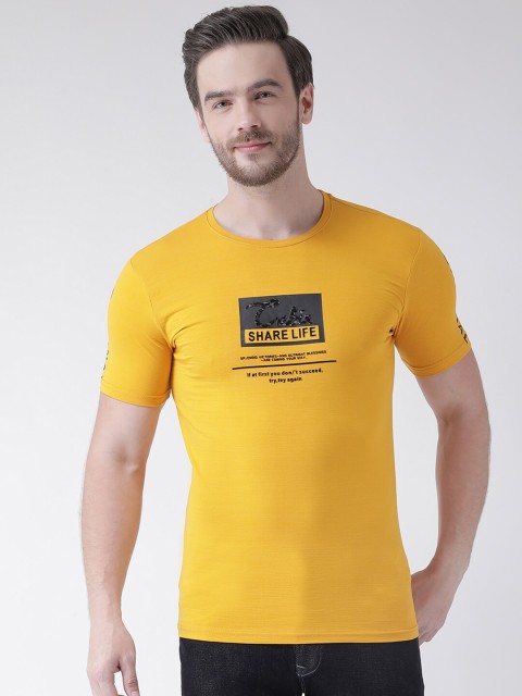 

Rex Straut Jeans Men Yellow Typography Printed Slim Fit T-shirt