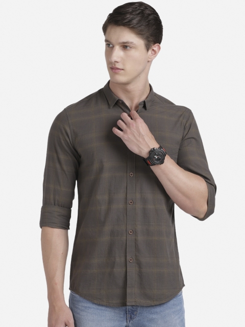 

Crocodile Men Brown & Yellow Slim Fit Checked Casual Shirt