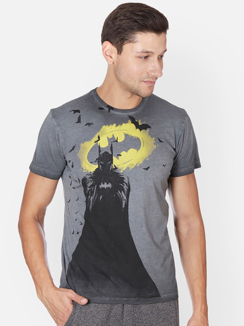 

Free Authority Men Multicoloured Batman Printed Round Neck T-shirt, Multi