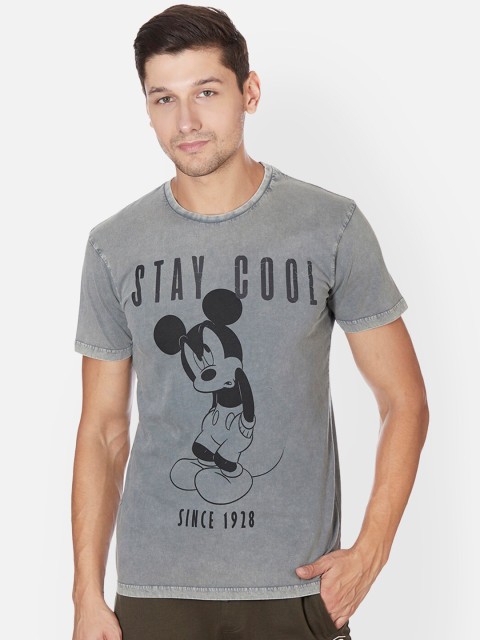

Free Authority Men Grey Mickey & Friends Printed Cotton T-shirt